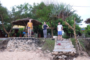 Der Strand musste zuerst kritisch begutachtet werden.