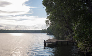 Bucht, die aussieht wie ein See