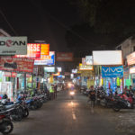 Die Handystraße, in der ein Shop nach dem anderen Handys und Zubehör verkauft. Oft findet man in Yogya thematisch gleiche Läden in einer Straße versammelt.